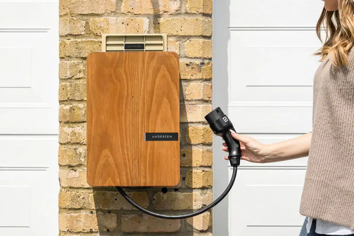 Installation d'une wallbox de recharge domestique pour voiture électrique